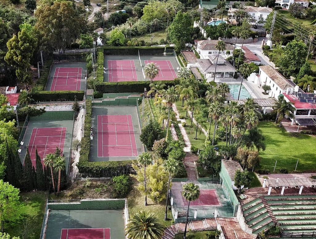 Club de Tenis y Padel Lew Hoad 5