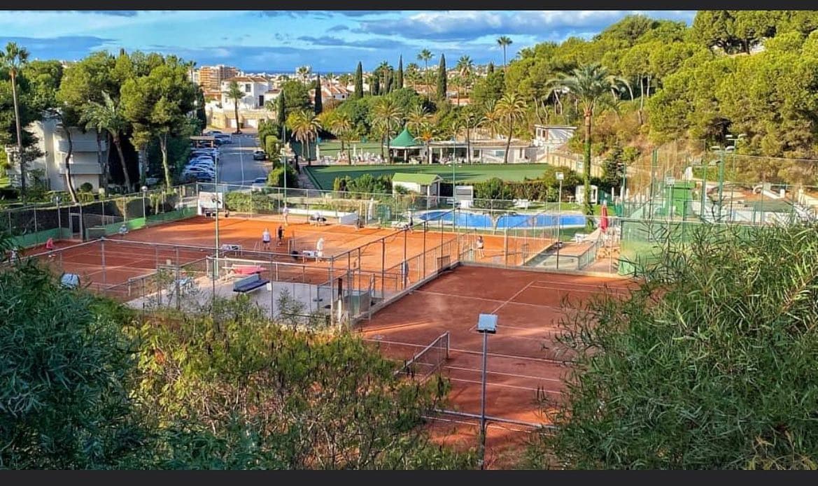 Miraflores Tennis Club
